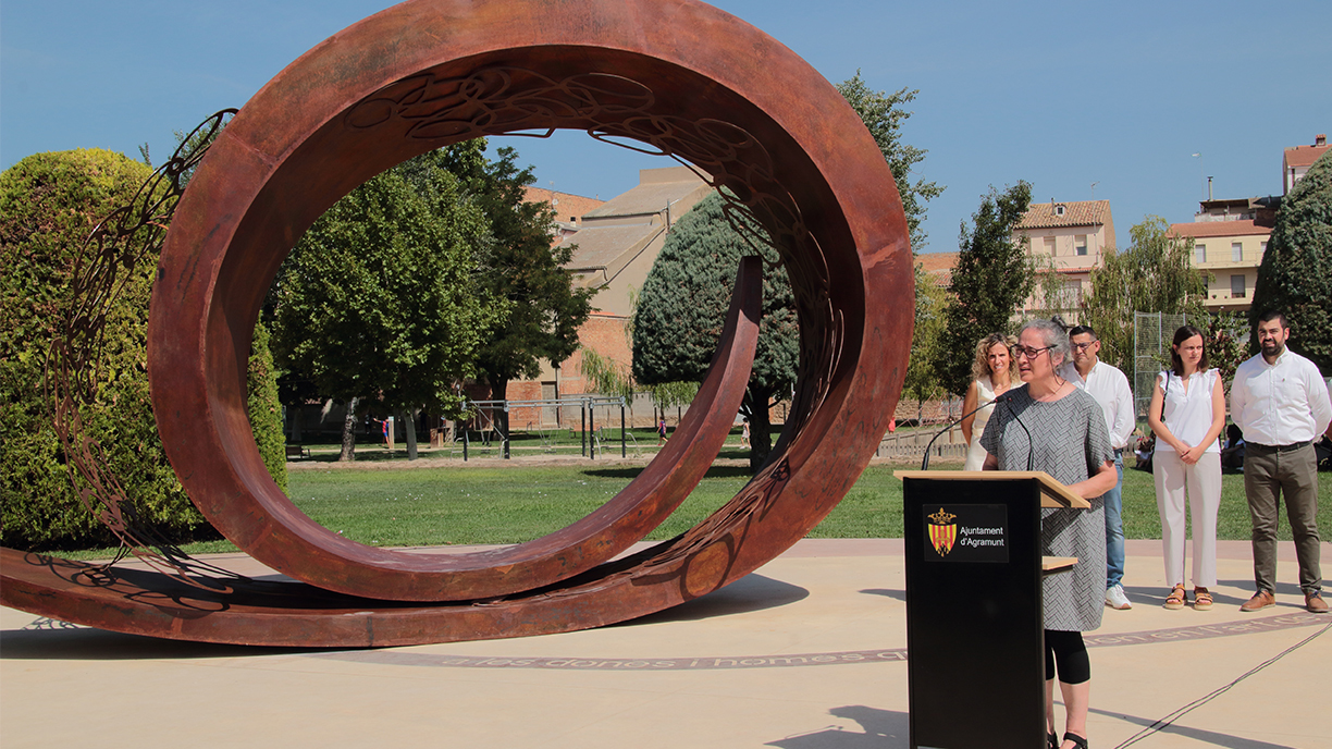 Agramunt inaugura monumento dedicado a Torró