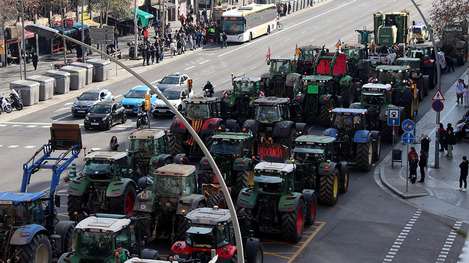 A revolta camponesa sem bandeiras toma Barcelona